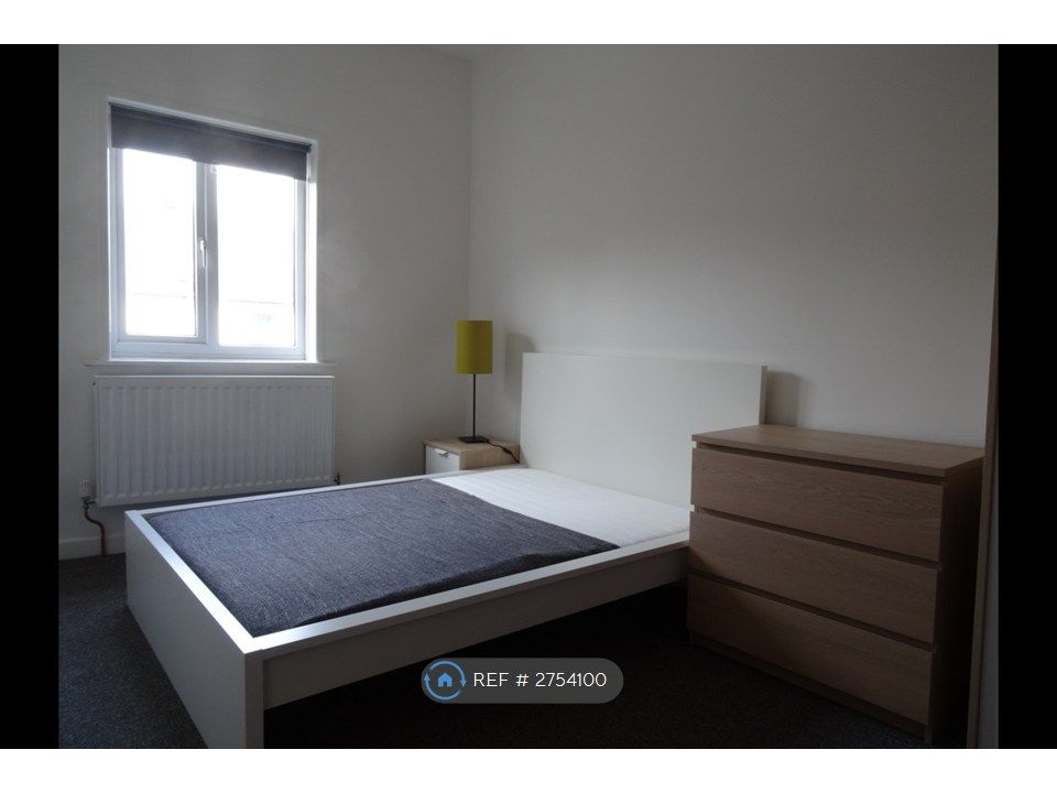 Property photo 2 of 15 Room 3