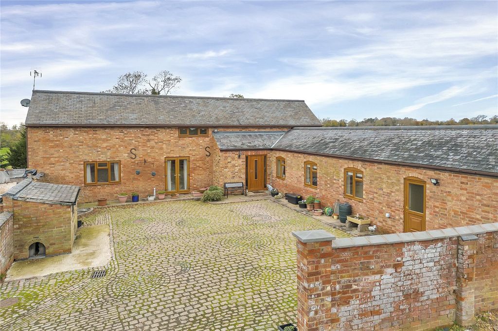 Property photo 1 of 13 Courtyard