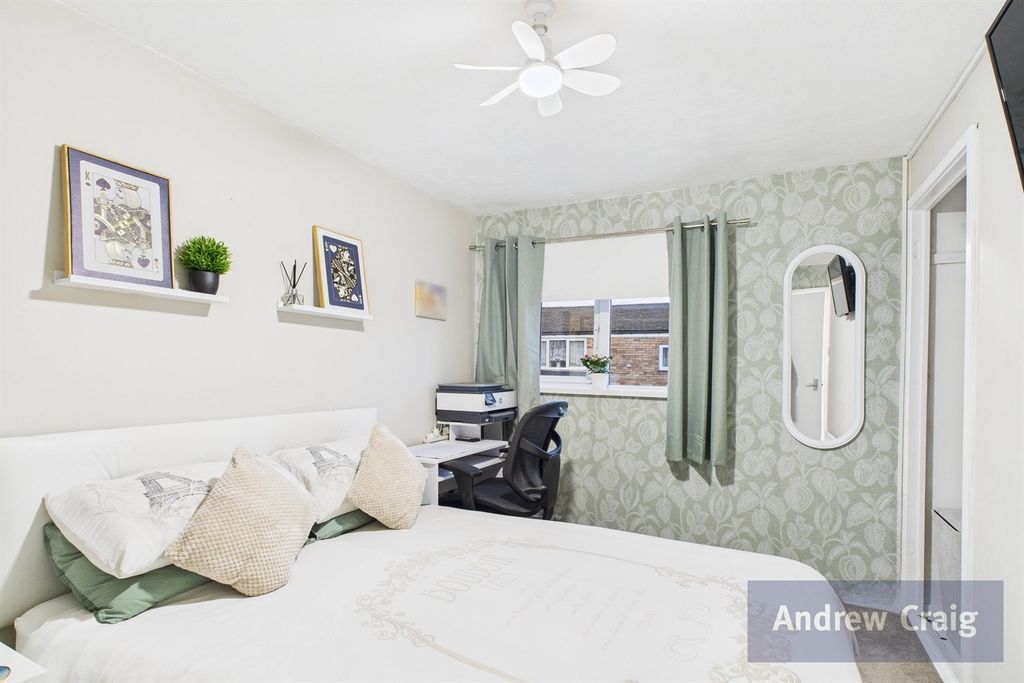 Property photo 3 of 17 Front Bedroom