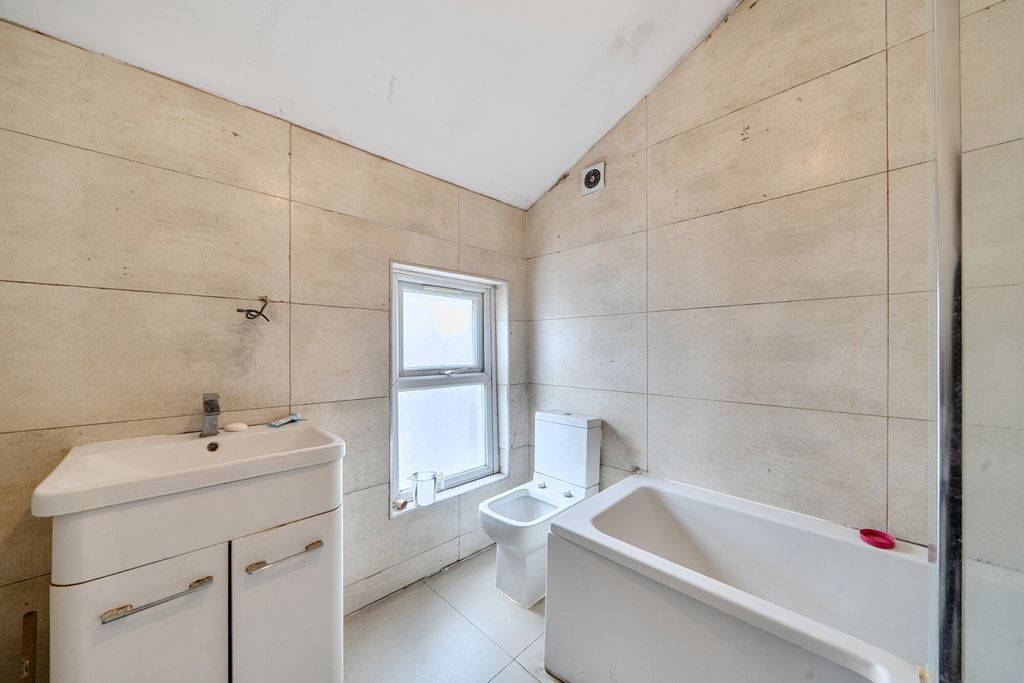 Property photo 3 of 18 1464055-6-6A0Db6d...