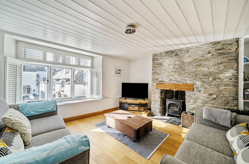 Property photo 2 of 14 2 - 1363177-11-68E3A4...