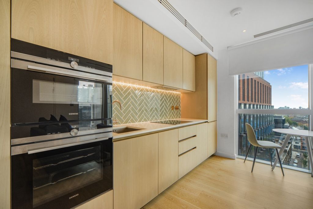 Property photo 2 of 14 Dsc_1847_High