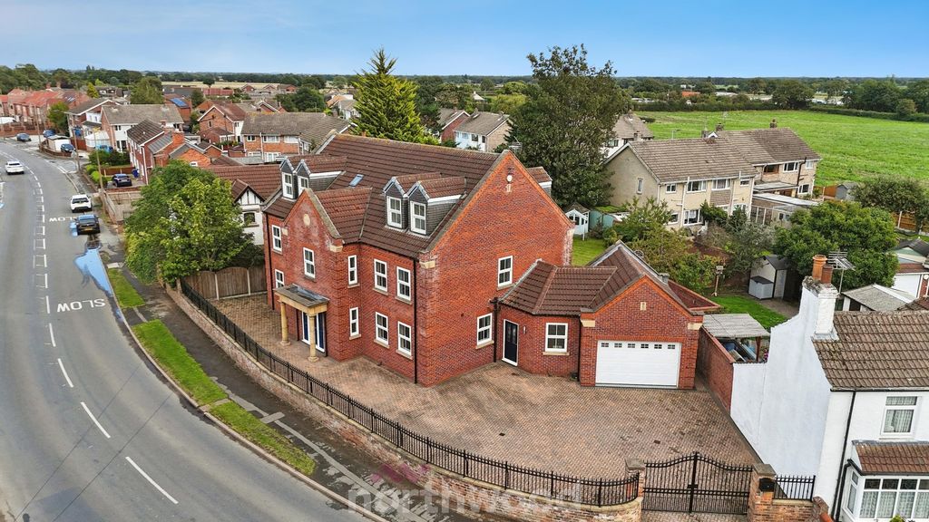 Property photo 1 of 33