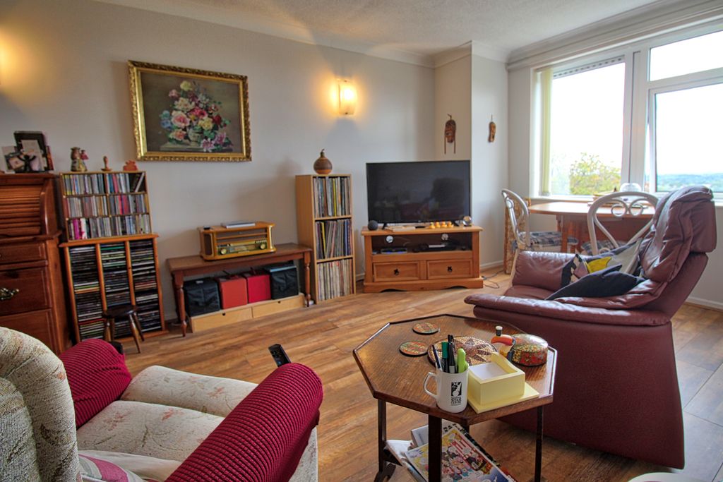 Property photo 2 of 14 Img_4696