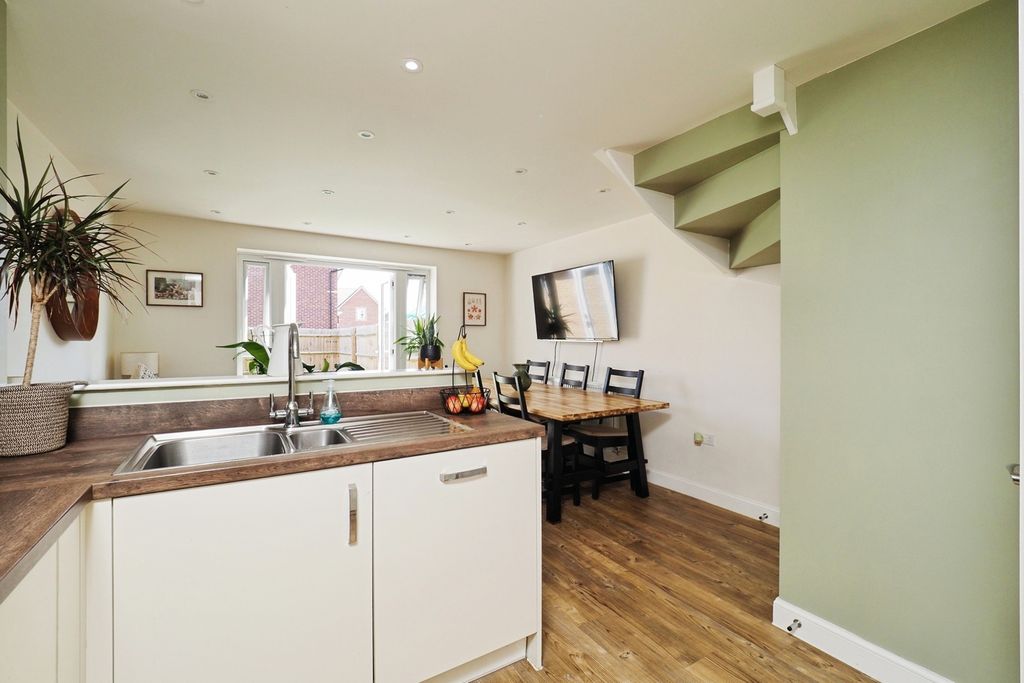Property photo 3 of 17 Family Kitchen