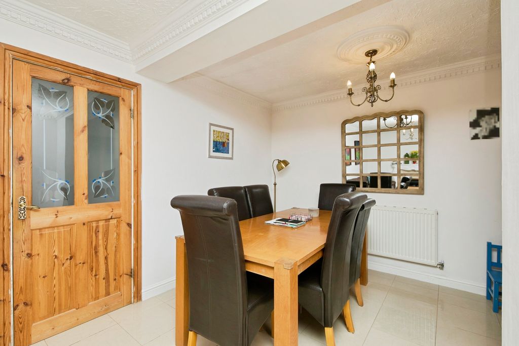 Property photo 3 of 19 Img_5277