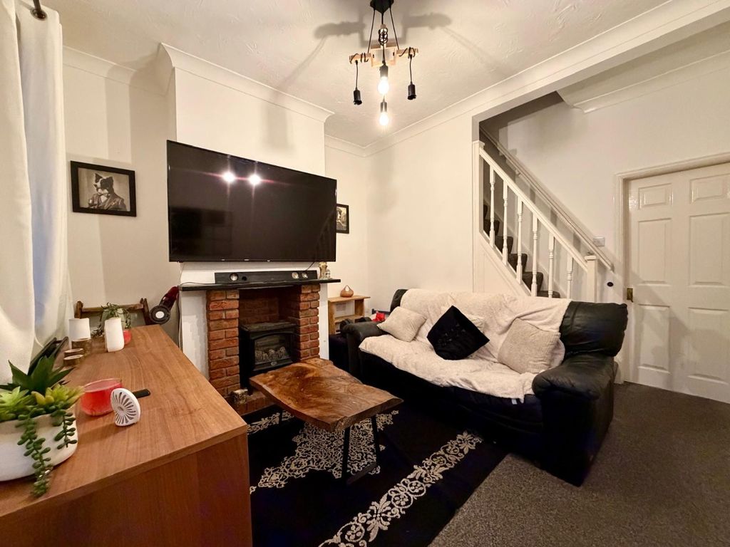 Property photo 3 of 7