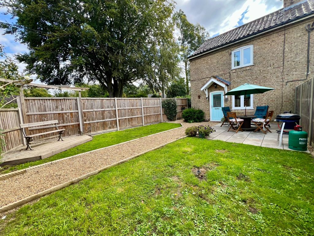 Property photo 1 of 17 Front