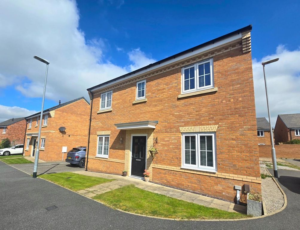 Property photo 1 of 21 Front