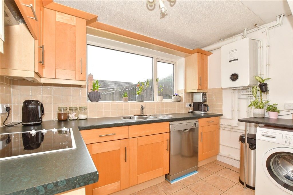 Property photo 3 of 15 Kitchen