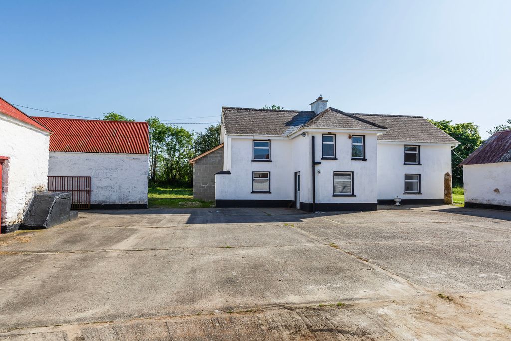 Property photo 3 of 34