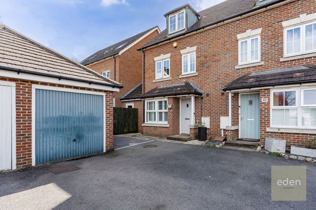 Property photo 1 of 26