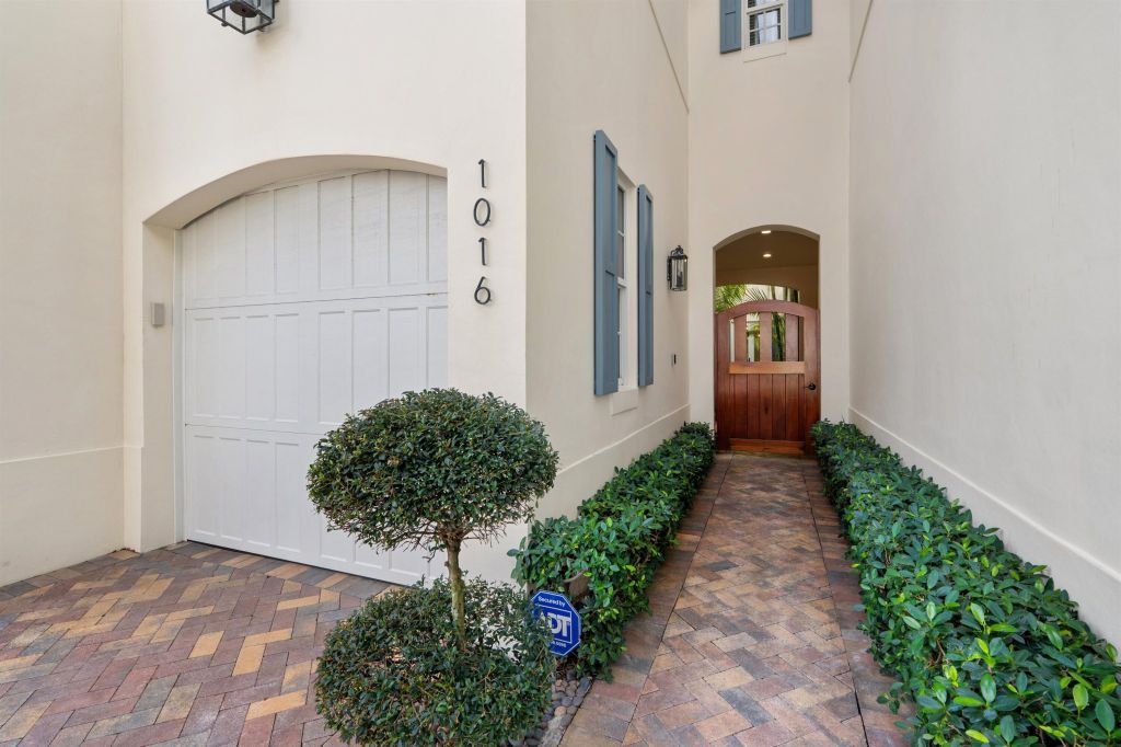 Property photo 3 of 10 <Alttext/>