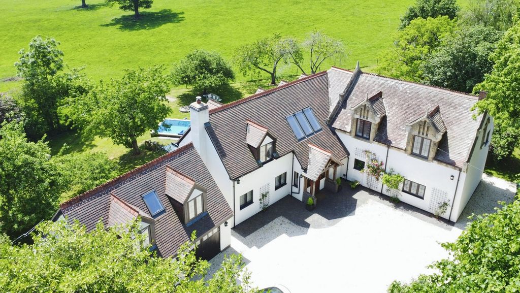Property photo 1 of 38