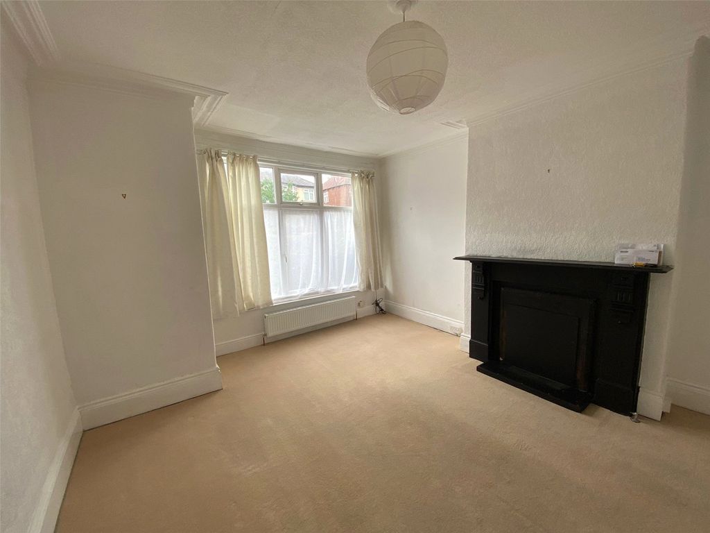 Property photo 3 of 11 Picture No. 12