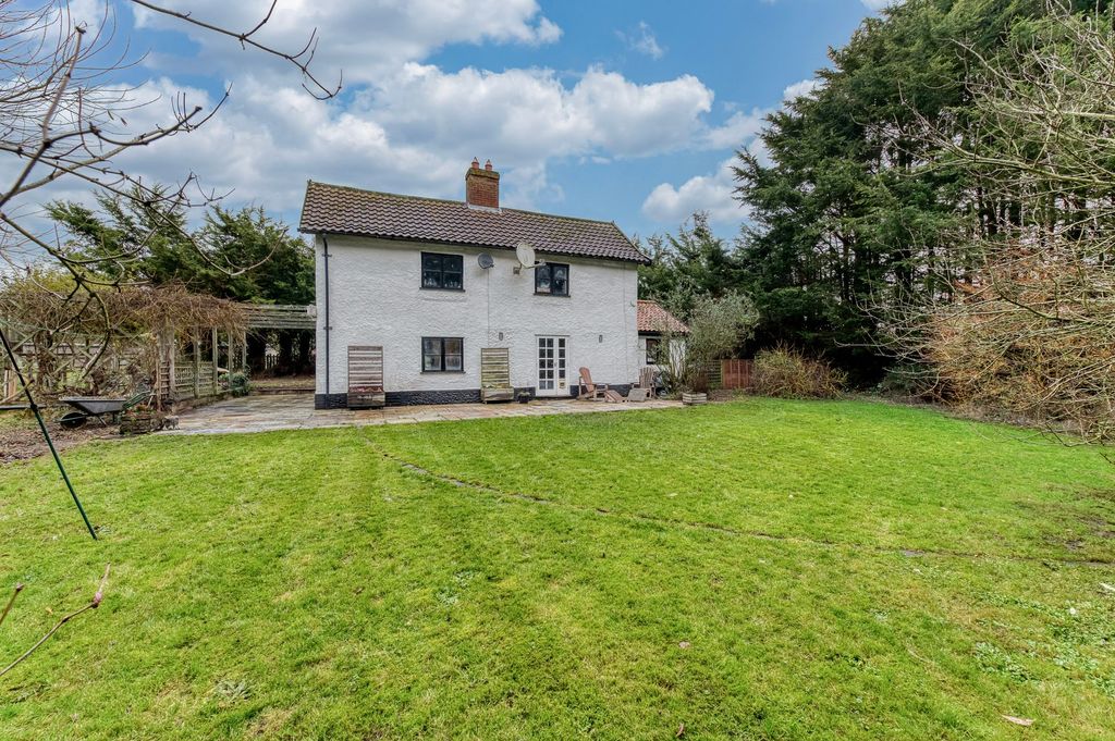 Property photo 1 of 24