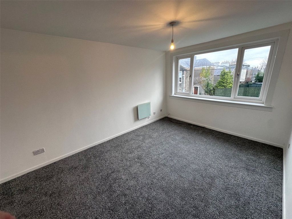 Property photo 2 of 9 Picture No. 05