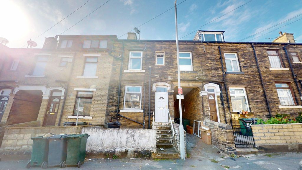 Property photo 1 of 6 37-Holme-Street-09262025_122637