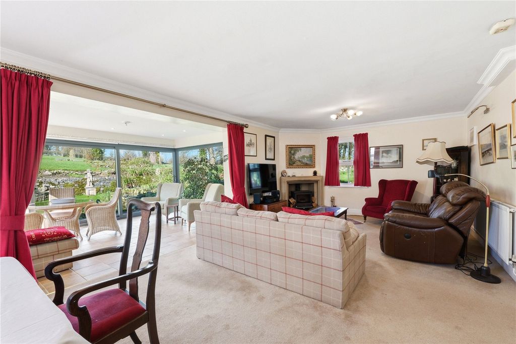 Property photo 2 of 45 Picture No. 52