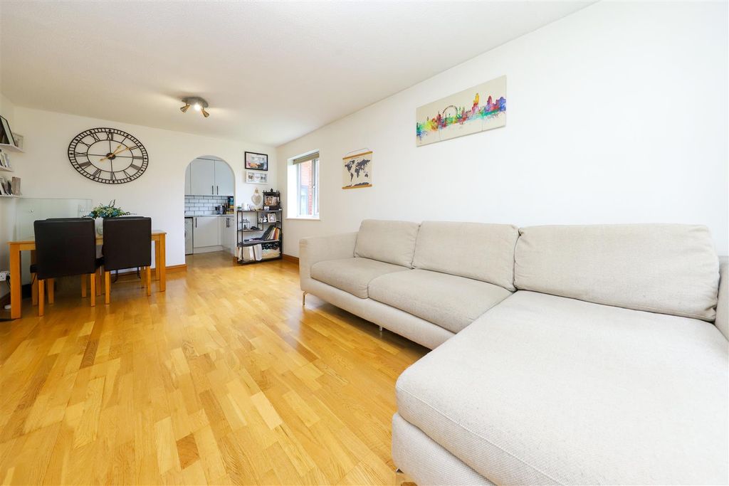 Property photo 2 of 15