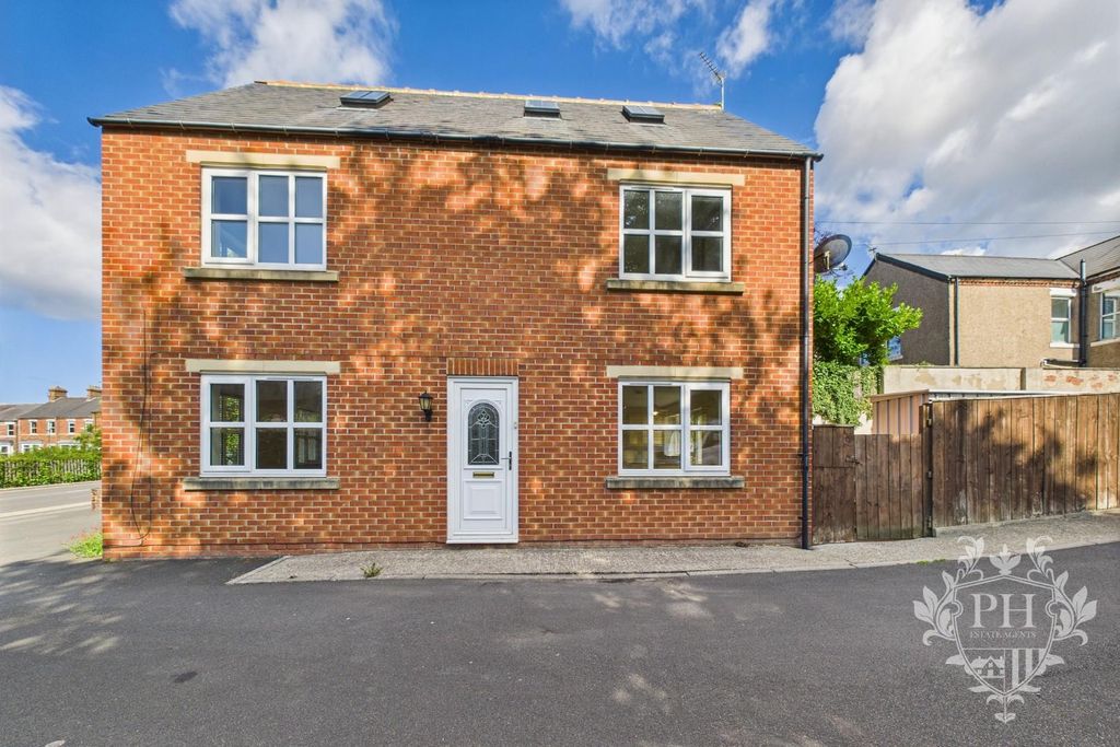 Property photo 1 of 18 Cam01415G0-Pr0453-Still001.Jpg