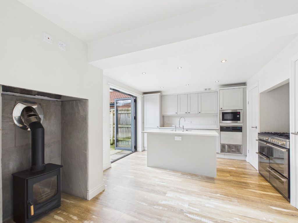 Property photo 2 of 35 4902464