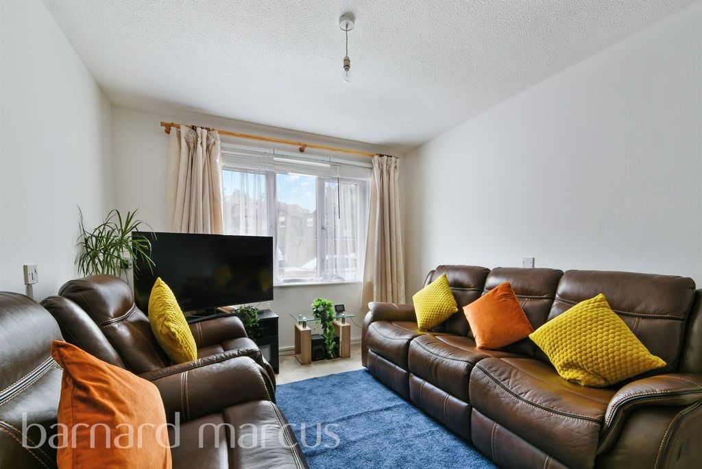 Property photo 3 of 11