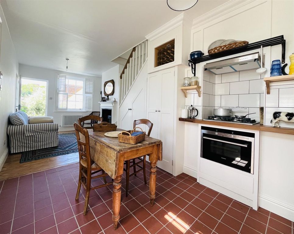Property photo 2 of 19