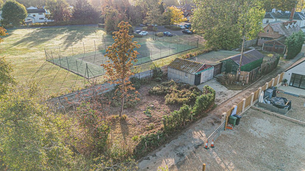 Property photo 2 of 17