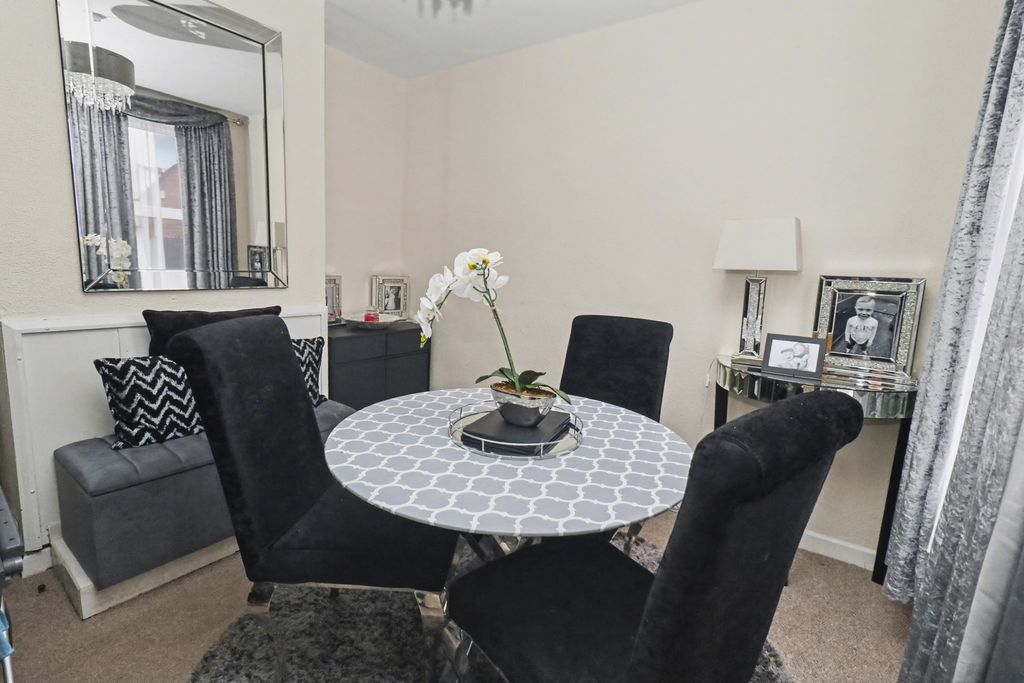 Property photo 3 of 12 Img_0999