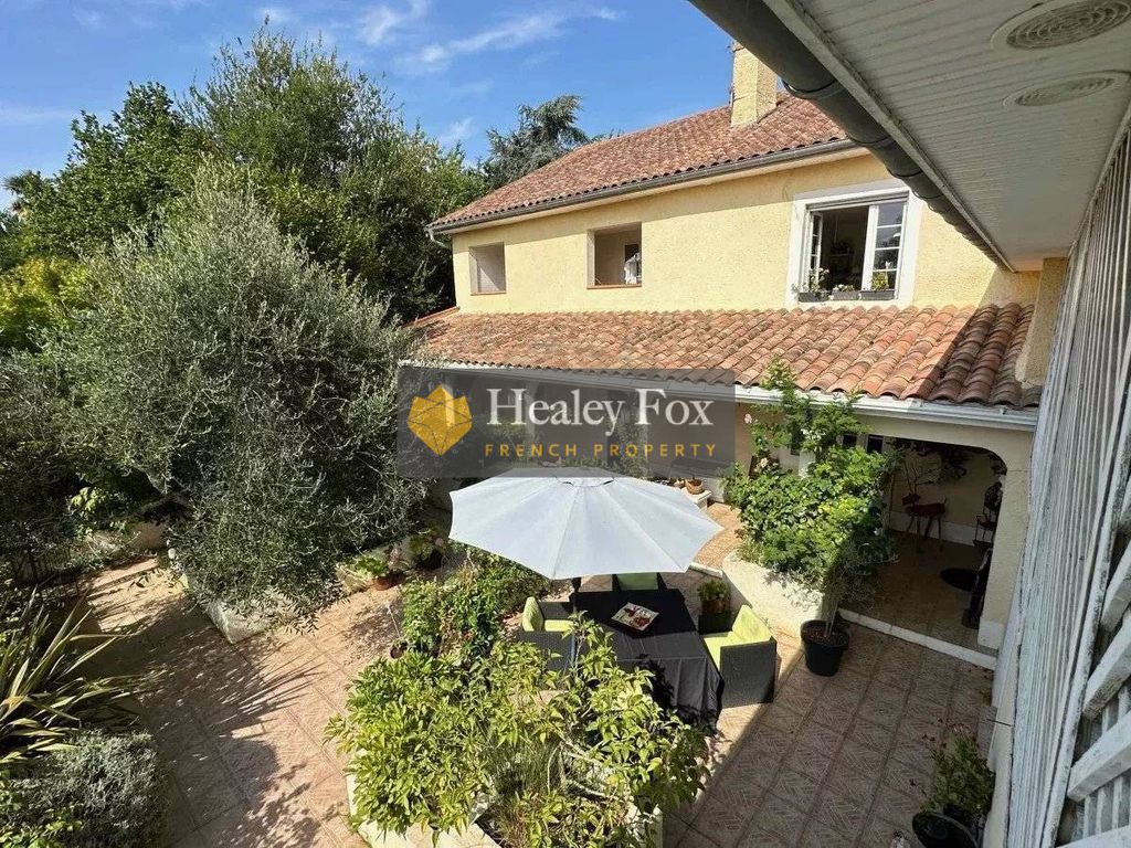 Property photo 1 of 44