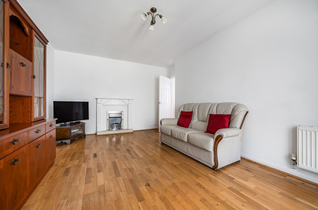 Property photo 3 of 20