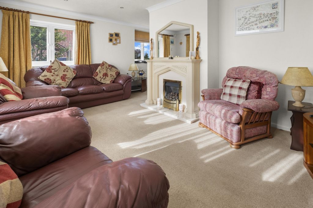 Property photo 3 of 24 Living Room