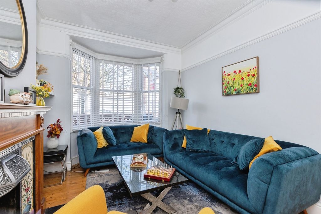 Property photo 2 of 15