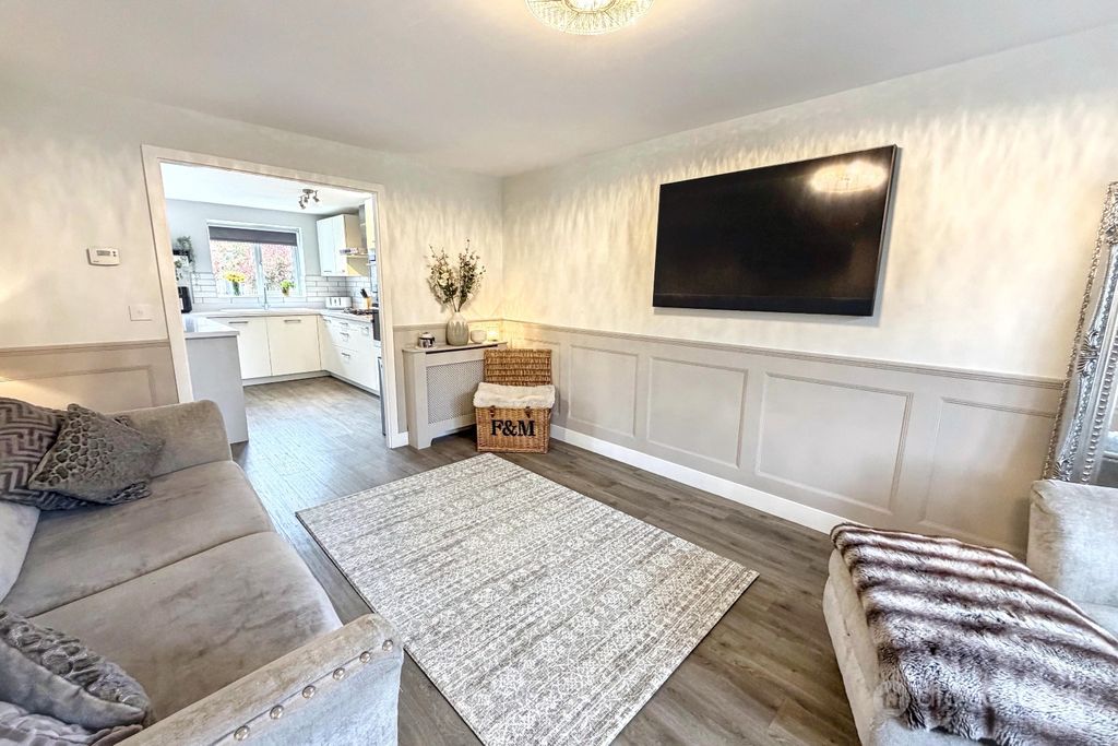 Property photo 2 of 25 5033603