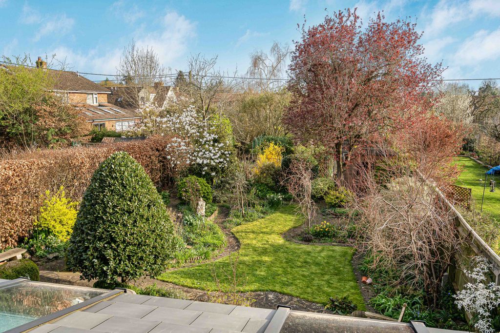 Property photo 2 of 29