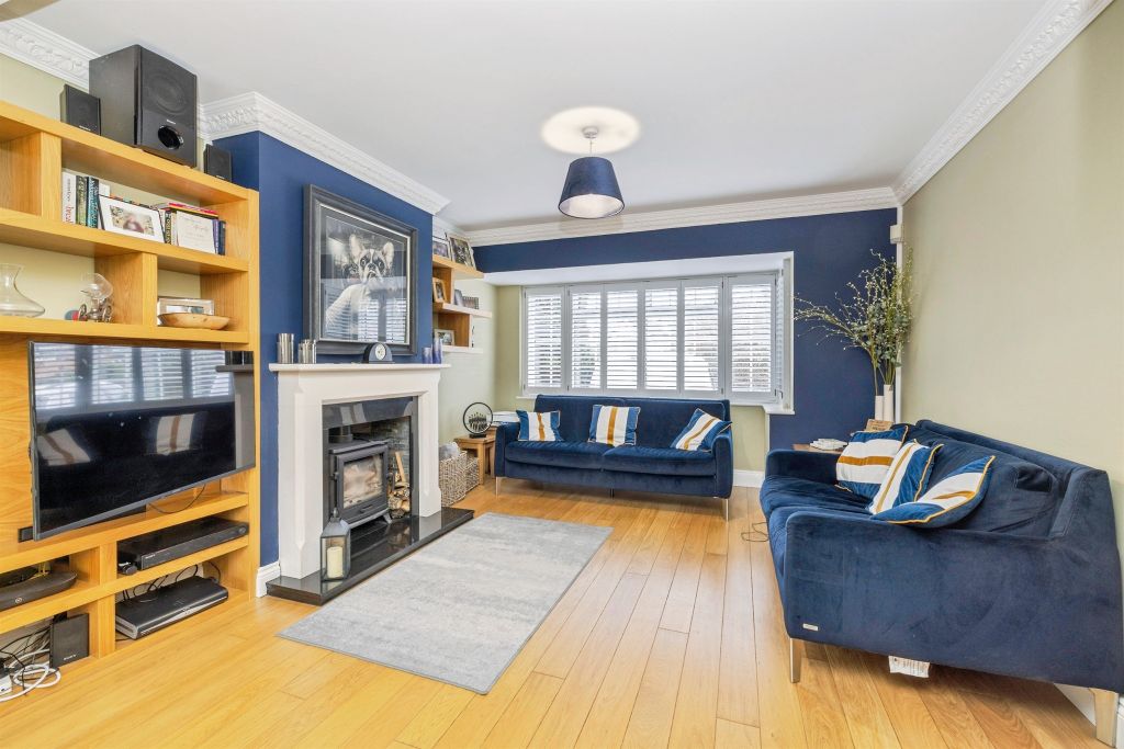 Property photo 2 of 20