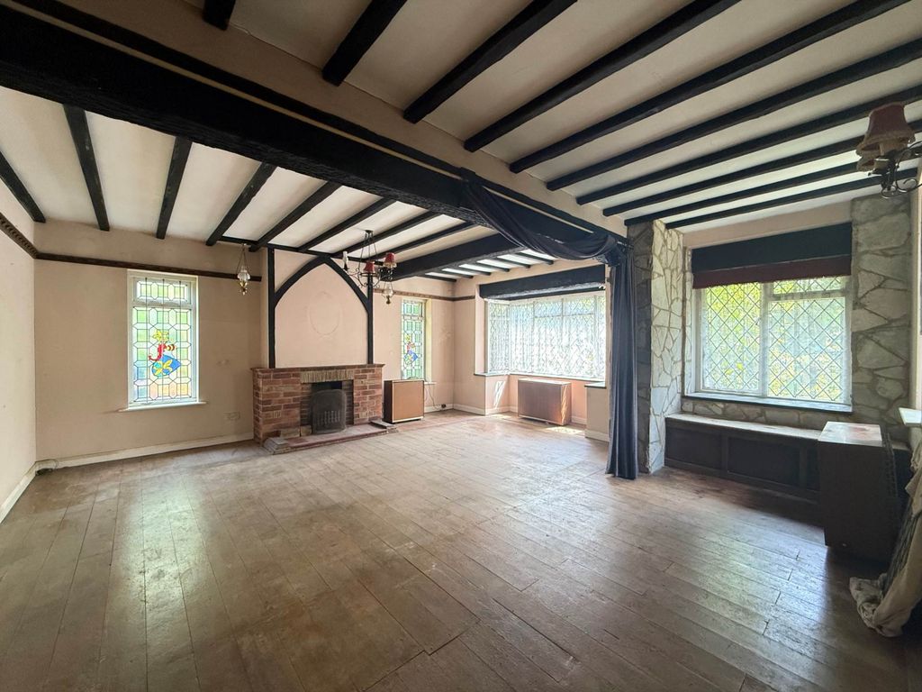 Property photo 3 of 16