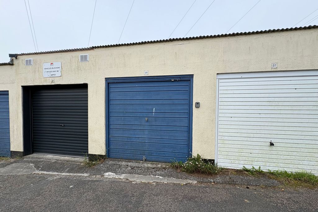 Property photo 1 of 5 Garage 36, Rear Of Baralanwick, Penzance, Cornwall, Tr18 4Sa