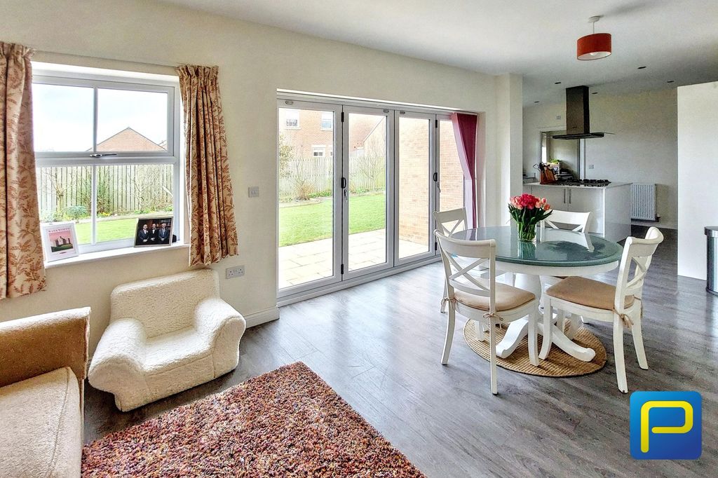 Property photo 3 of 28