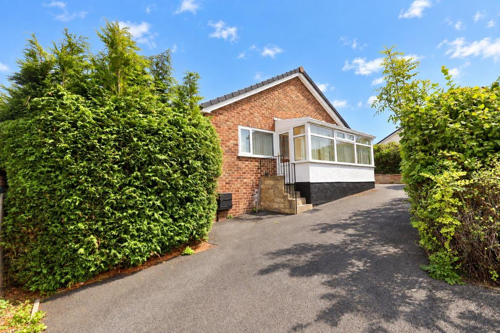 Property photo 3 of 12 1 Green Park Ex 4.Png