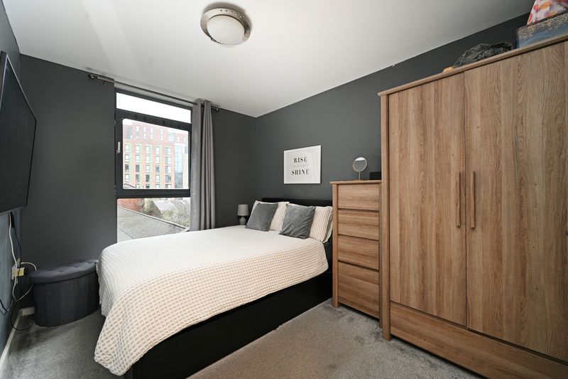 Property photo 3 of 15 Double Bedroom