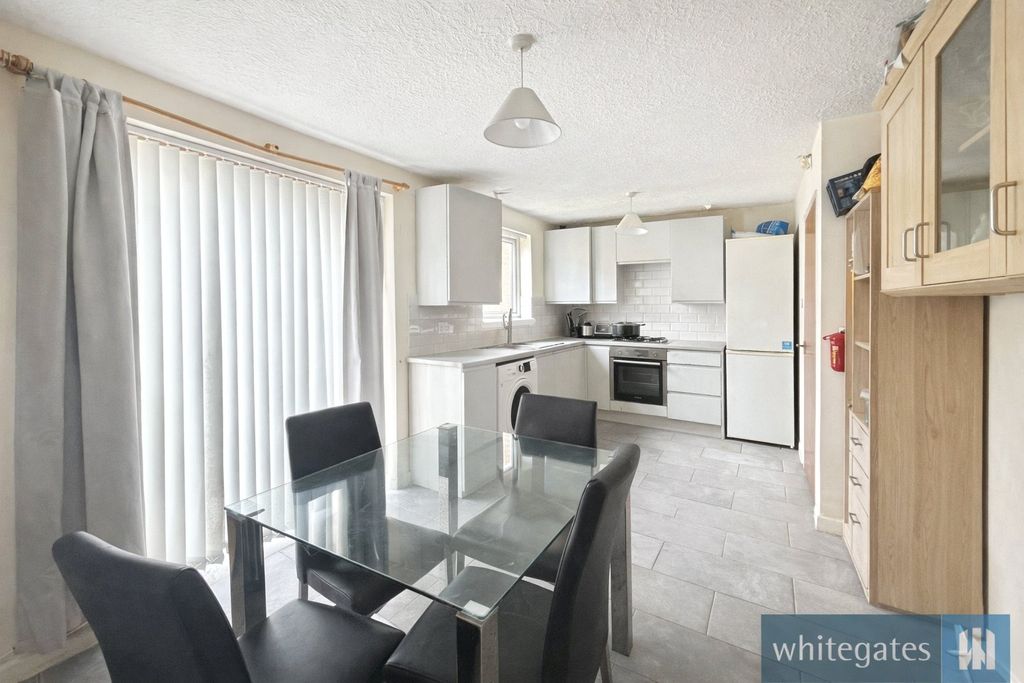 Property photo 2 of 14 Picture No. 08