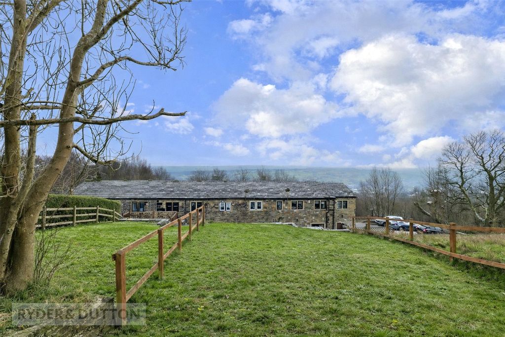 Property photo 2 of 21 Picture No. 42