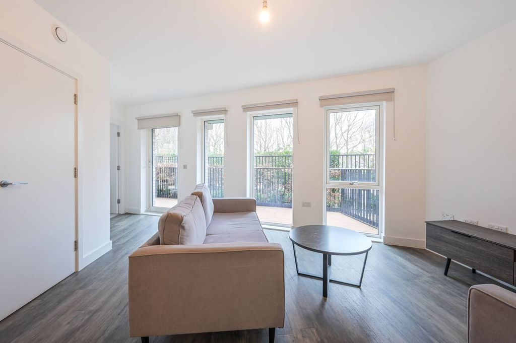 Property photo 1 of 20