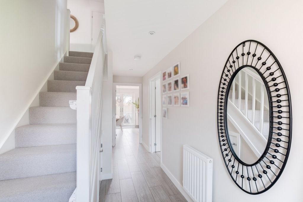 Property photo 2 of 30 Picture No. 08