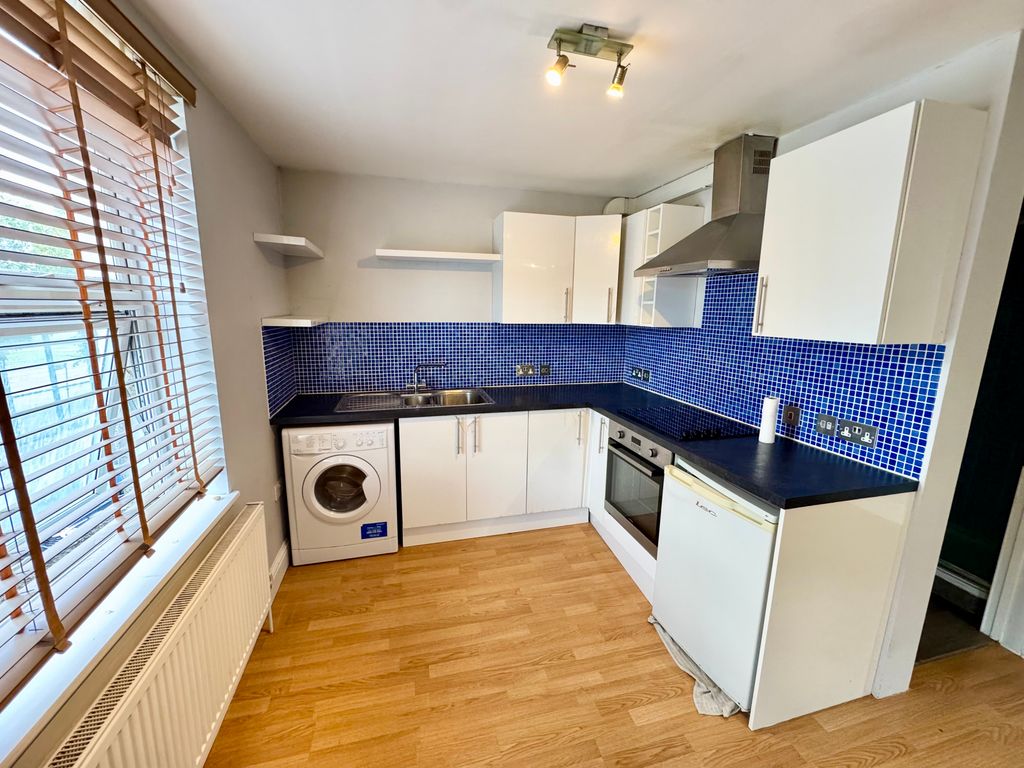 Property photo 1 of 4 3_48 Woodbridge Road - Kitchen