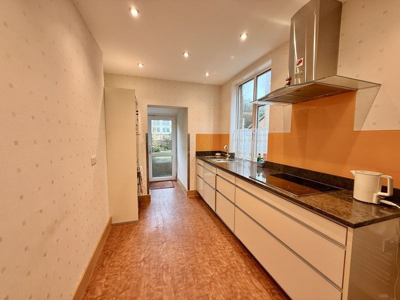 Property photo 3 of 18 Photo 16