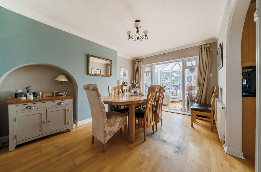 Property photo 3 of 20 6-681Dfa7Ab3121-1...