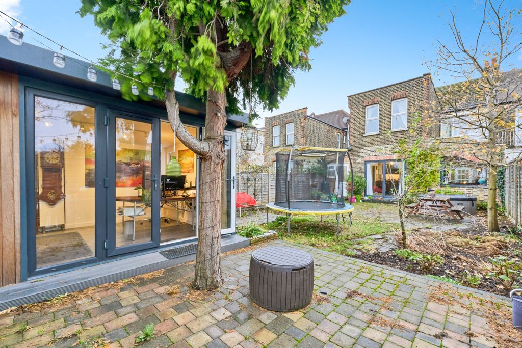 Property photo 2 of 20 1904576-26